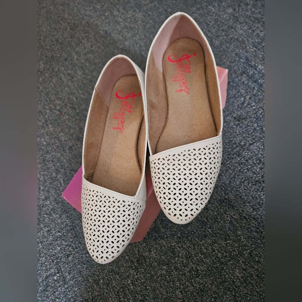 White Jellypop shos with memory foam